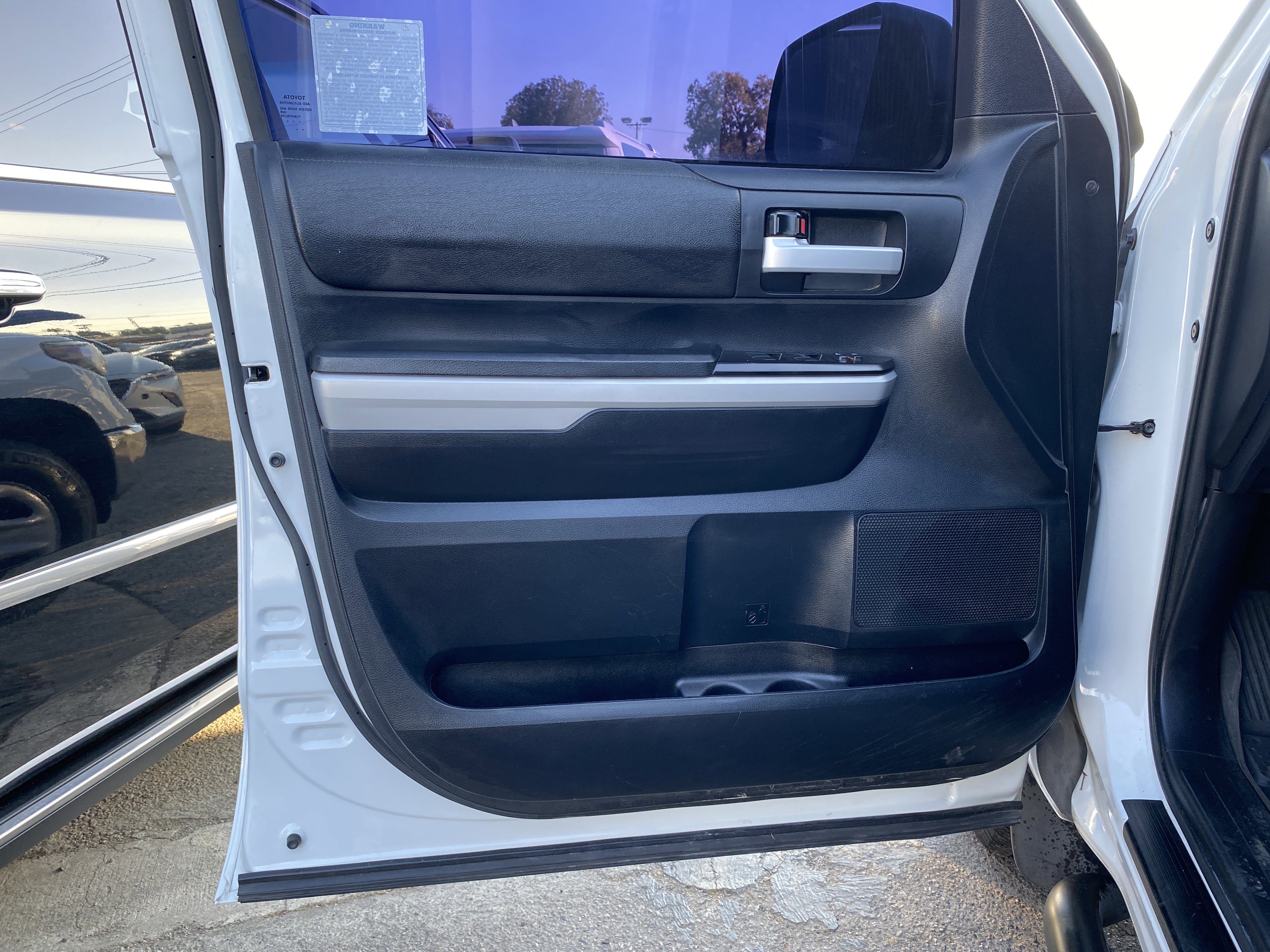 Used 2018 Toyota Tundra SR5 w/ SR5 Upgrade Package image 13