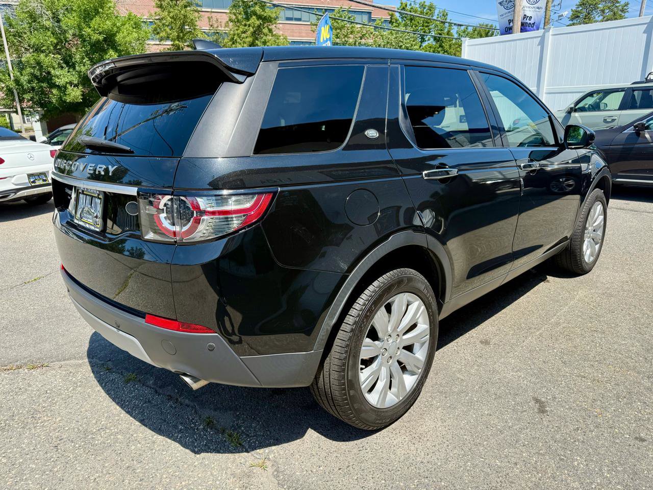 Used 2017 Land Rover Discovery Sport HSE Luxury AWD/4WD image 5