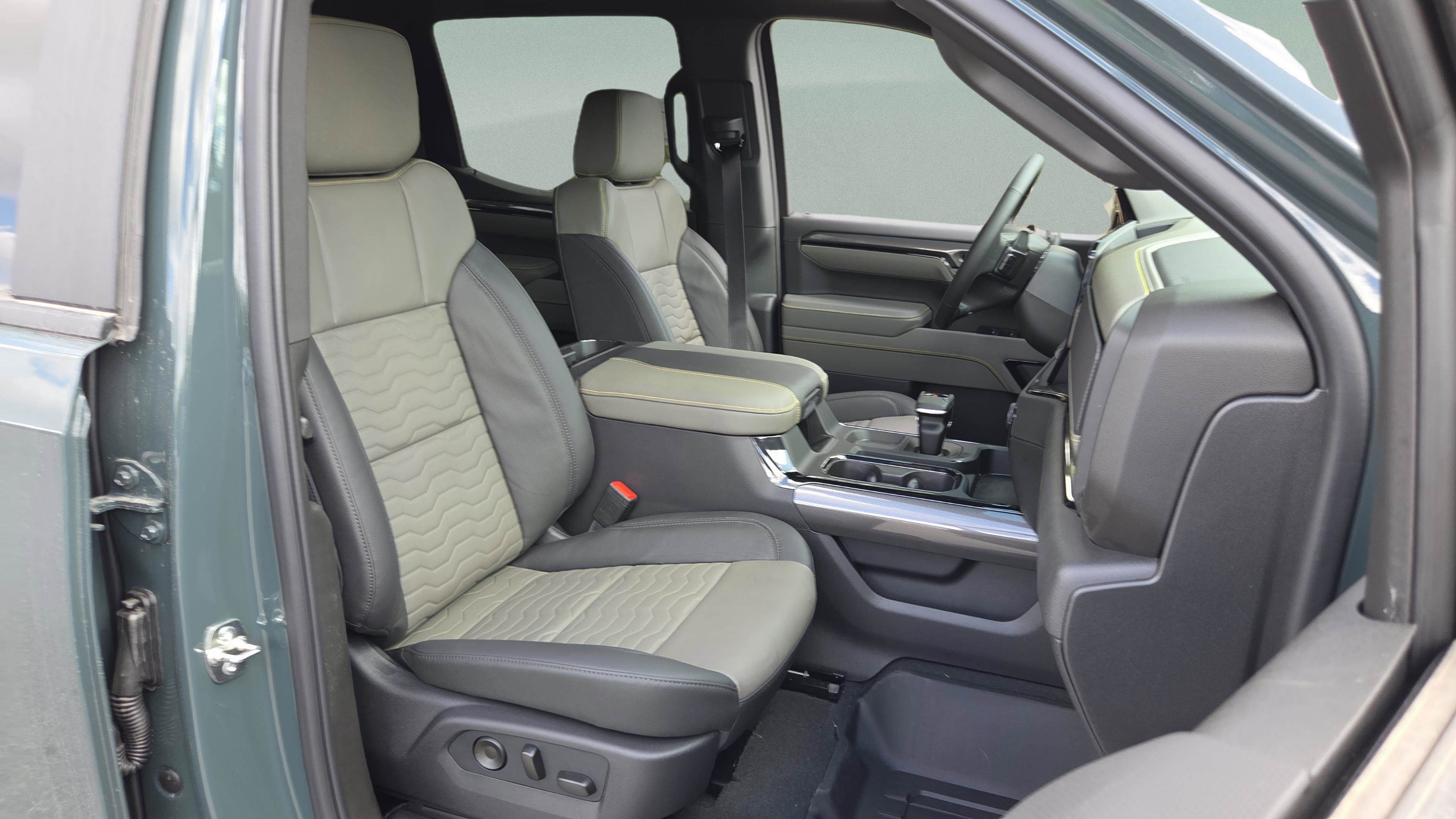 New 2026 Chevrolet Silverado 1500 ZR2 AWD/4WD image 15
