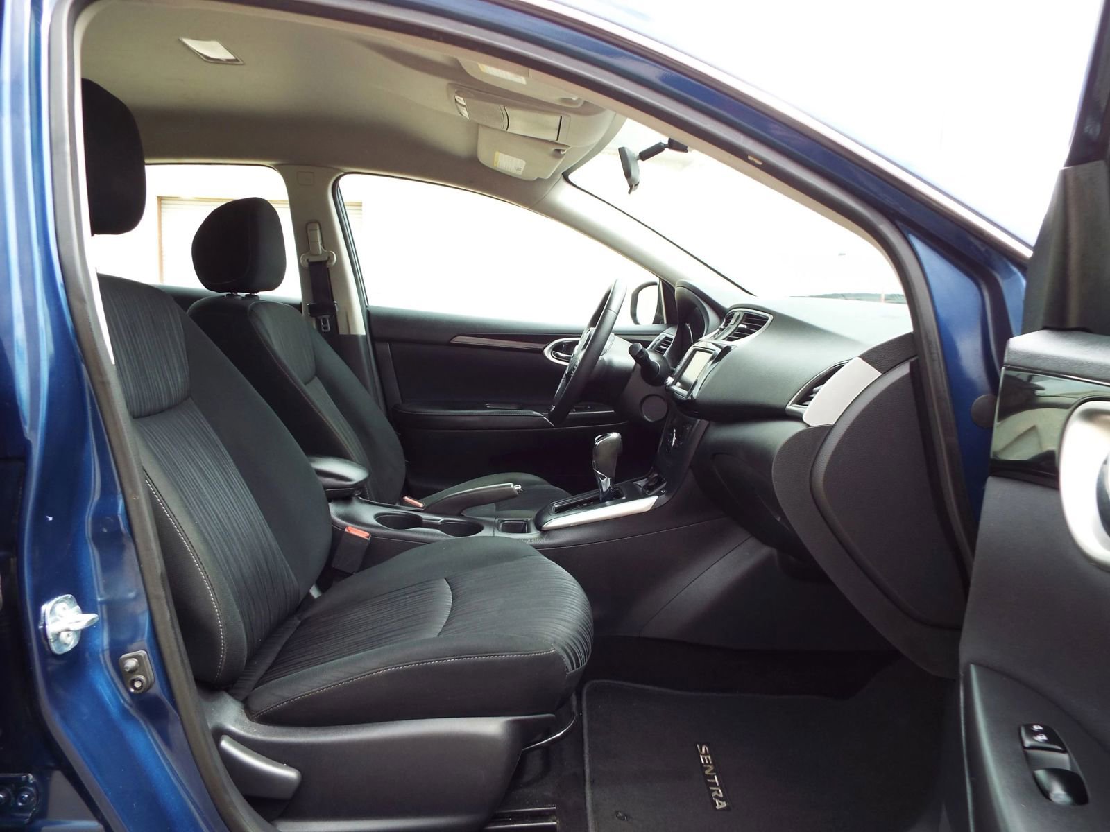 Used 2019 Nissan Sentra SV FWD image 25