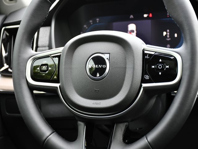 New 2025 Volvo XC90 B6 Plus image 21