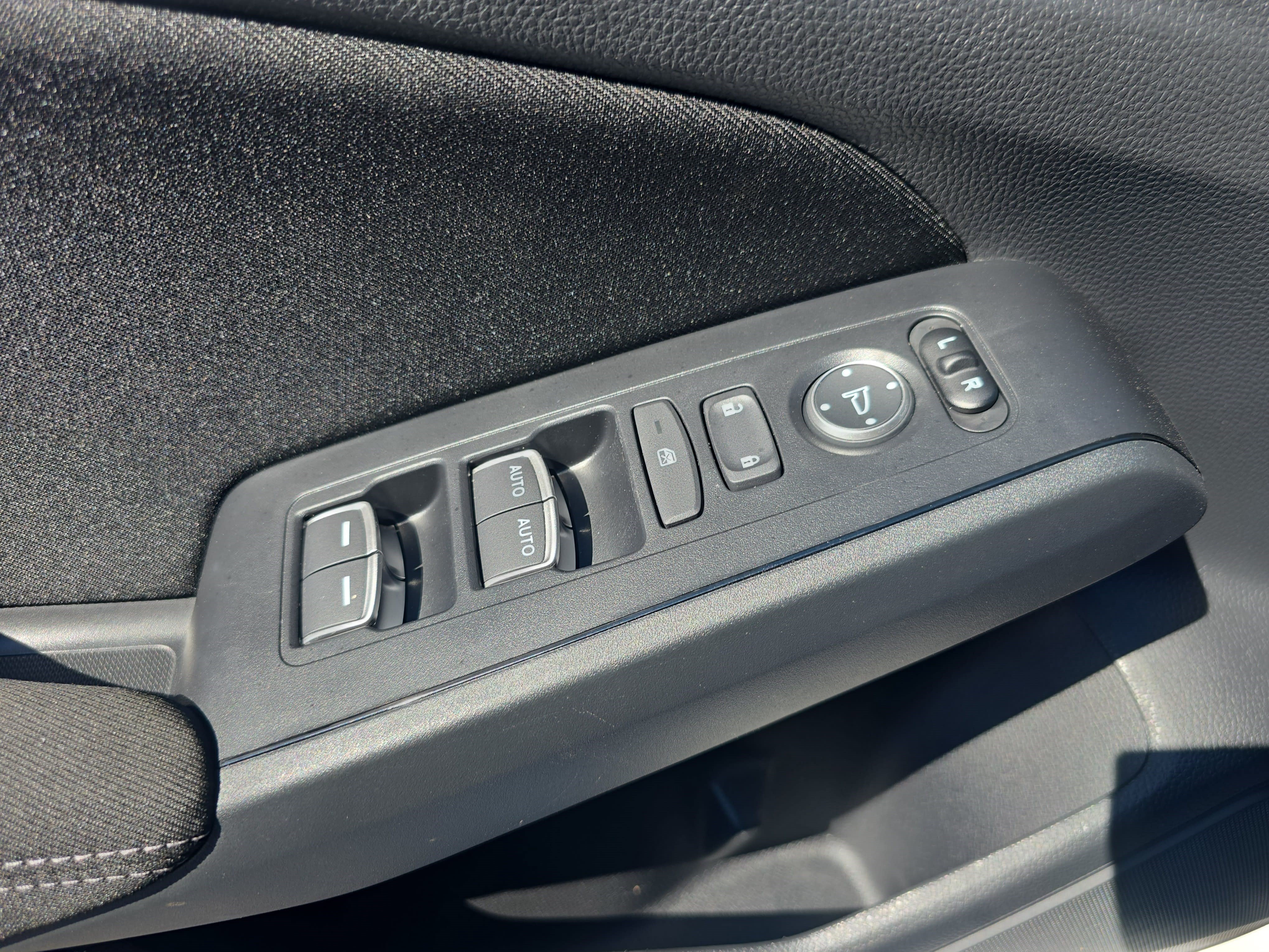 Used 2025 Honda Civic Sport image 26
