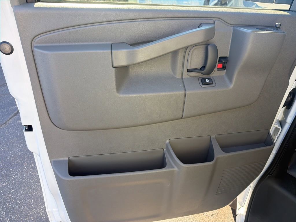 New 2025 Chevrolet Express 2500 Work Van w/ Driver Convenience Package image 15