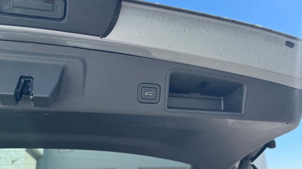 Used 2024 GMC Terrain AT4 w/ LPO, Floor Liner Package AWD/4WD image 10