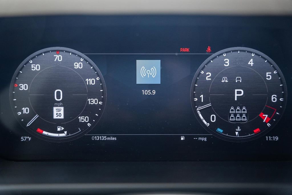 Used 2023 Land Rover Defender 130 X-Dynamic SE image 45