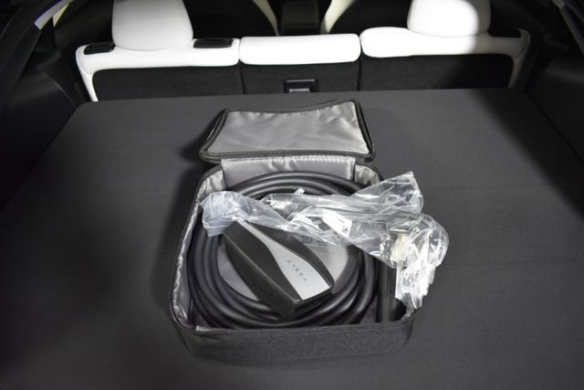 Used 2023 Tesla Model Y Long Range image 30