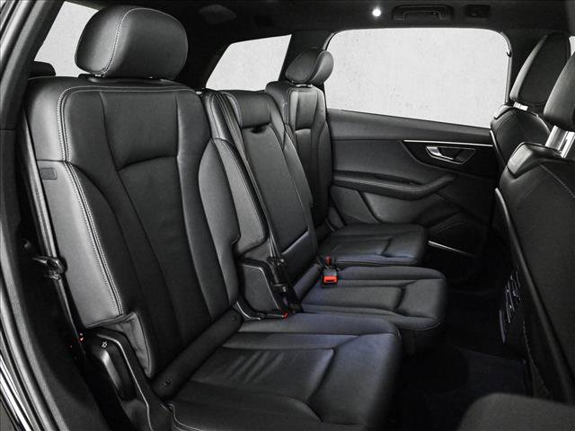 Used 2025 Audi Q7 3.0T Premium Plus image 21