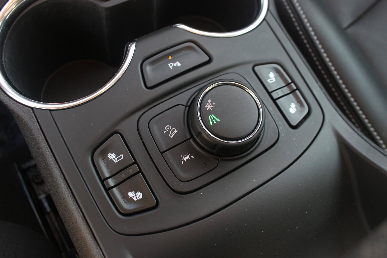 Used 2022 GMC Terrain SLT w/ Infotainment Package II FWD image 25