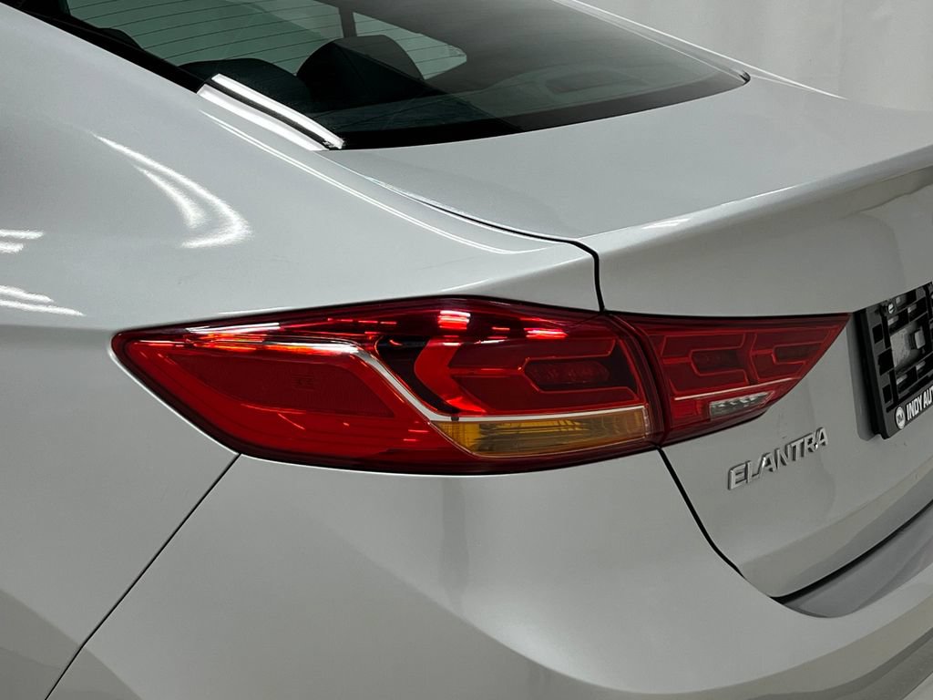Used 2018 Hyundai Elantra Sport w/ Sport Premium Package 03 FWD image 36
