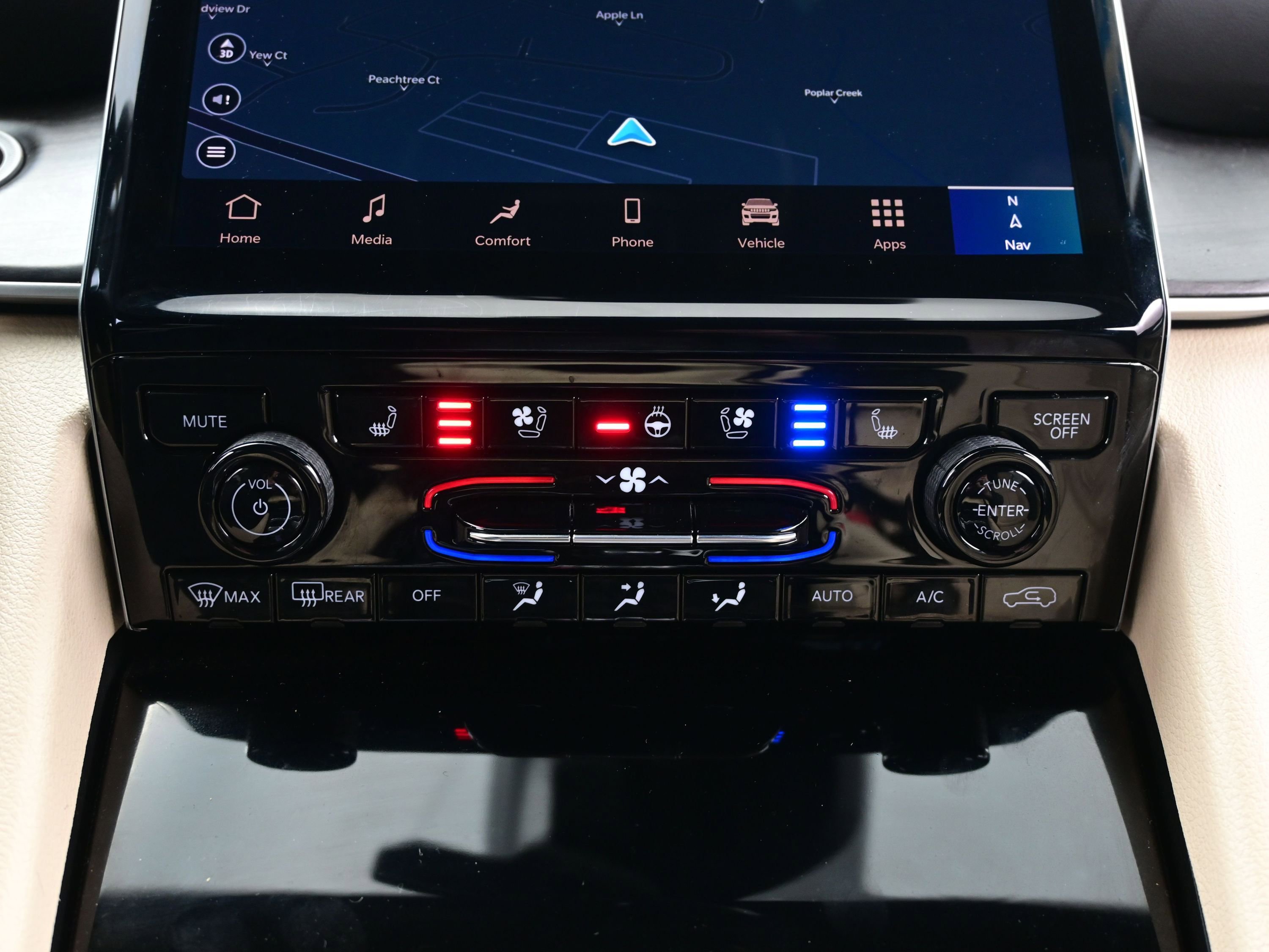 Used 2024 Jeep Grand Cherokee Limited w/ Luxury Tech Group II image 21