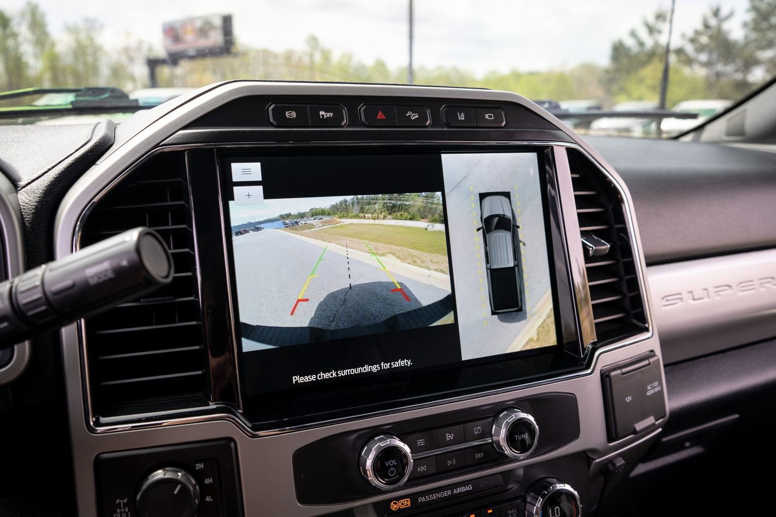 Used 2022 Ford F250 Lariat w/ Black Appearance Package image 24