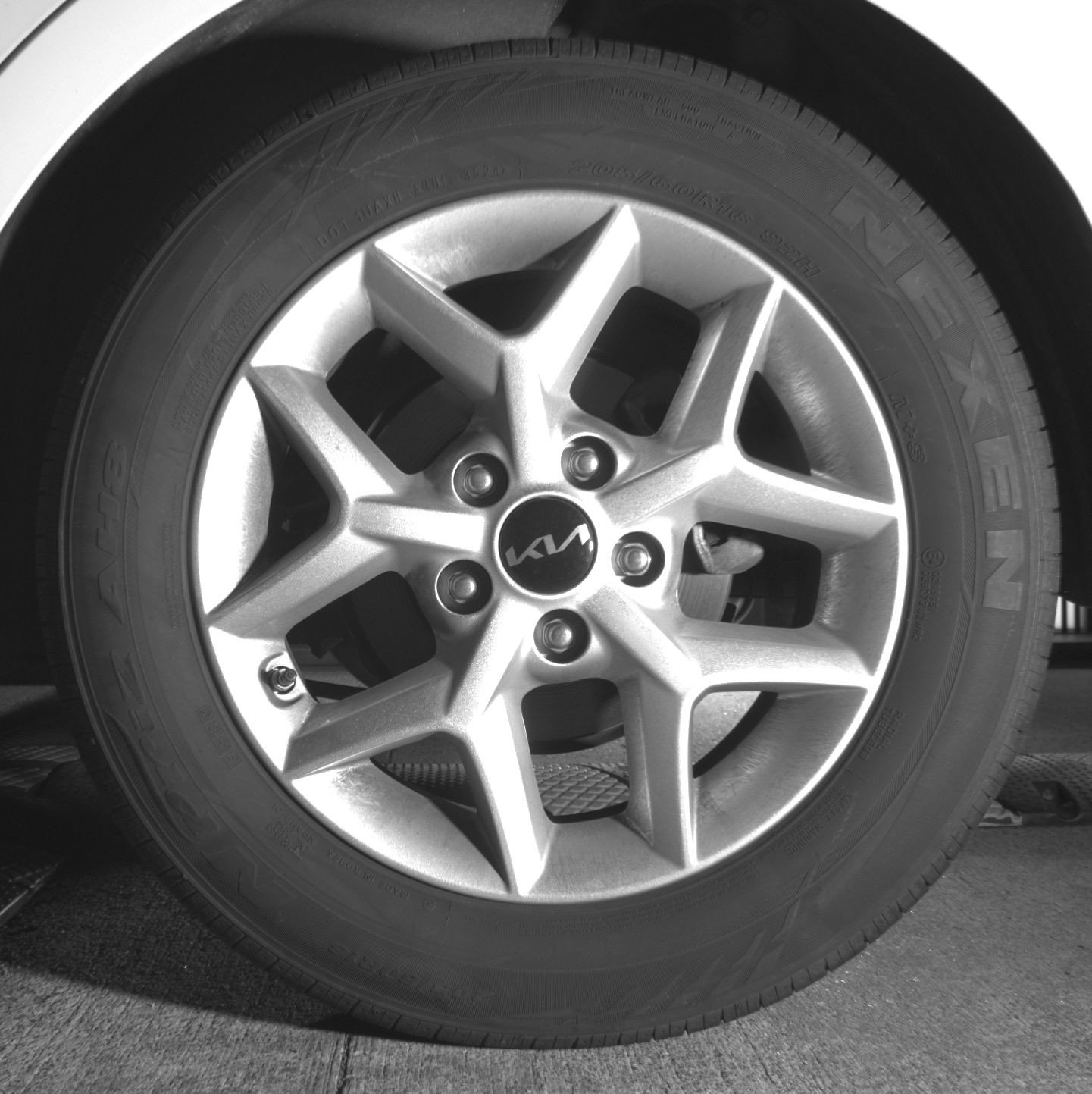 Used 2025 Kia Soul LX w/ LX Technology Package FWD image 14