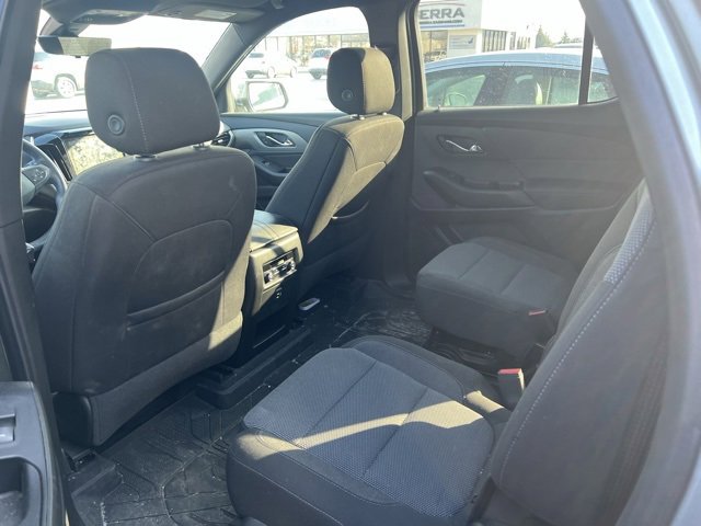 Used 2023 Chevrolet Traverse LT image 8