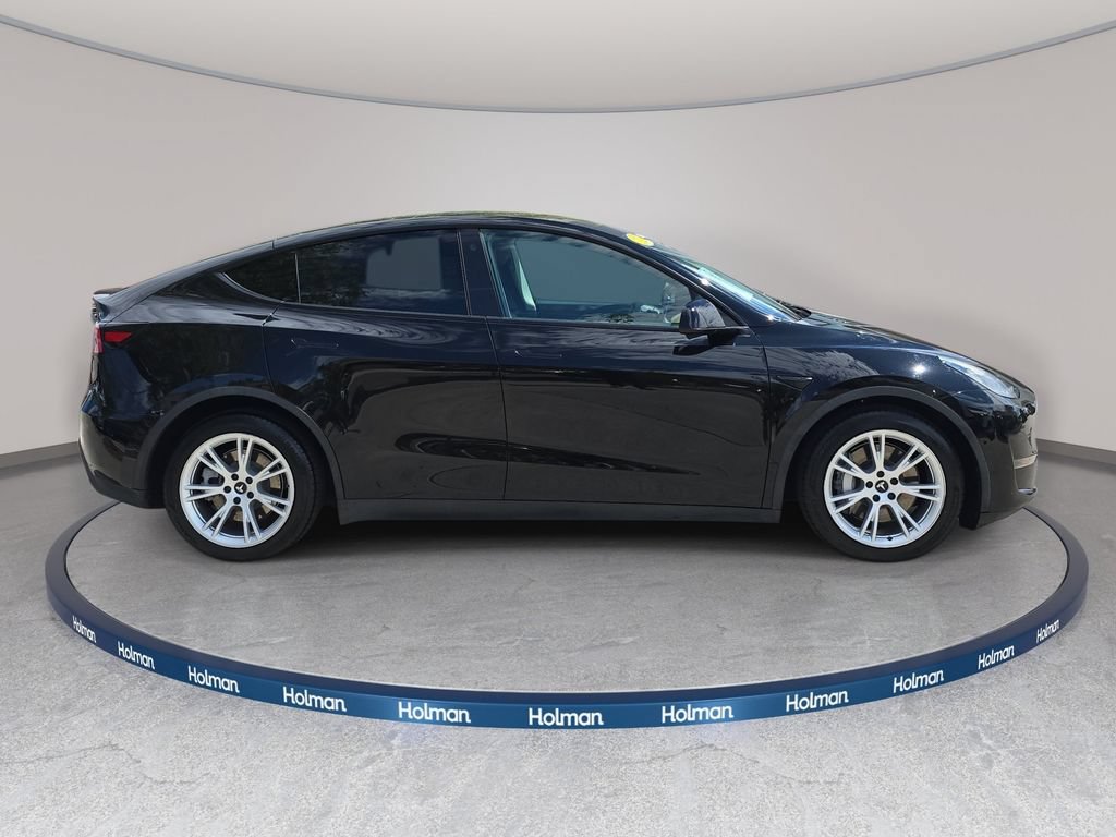 Used 2021 Tesla Model Y Long Range AWD/4WD image 5