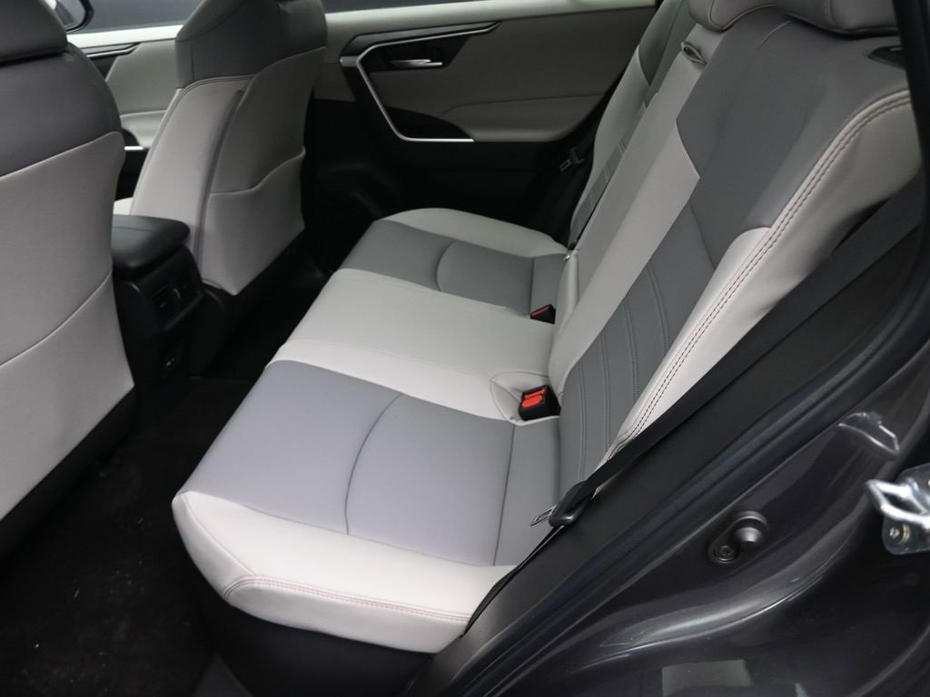 Used 2023 Toyota RAV4 XLE Premium image 10