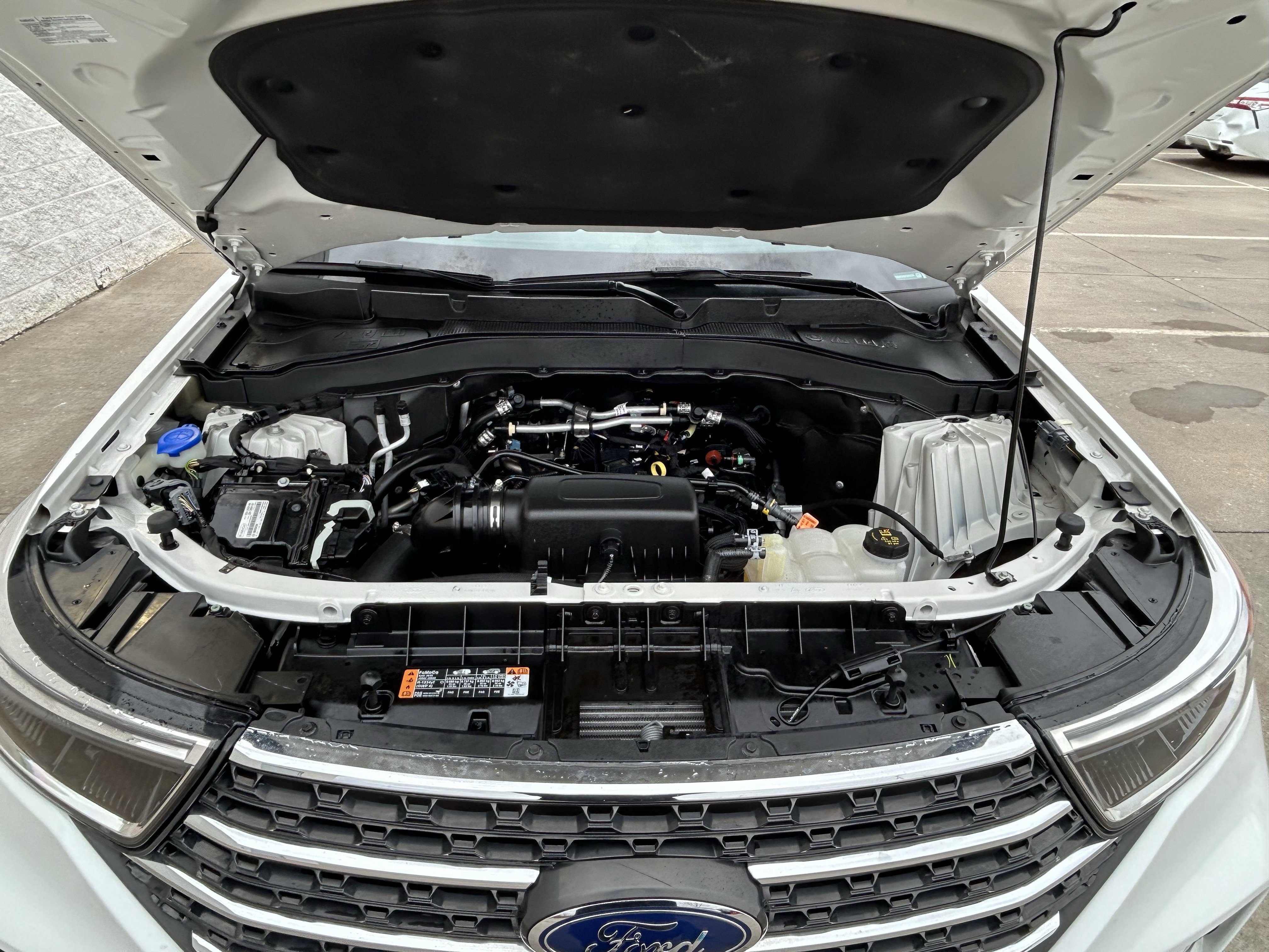 Used 2023 Ford Explorer XLT w/ Equipment Group 202A image 10