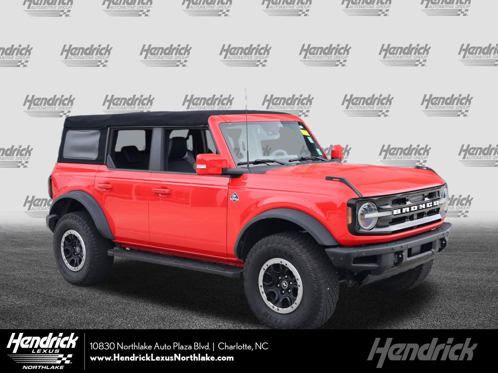 Used 2022 Ford Bronco Outer Banks w/ Sasquatch Package AWD/4WD image 1