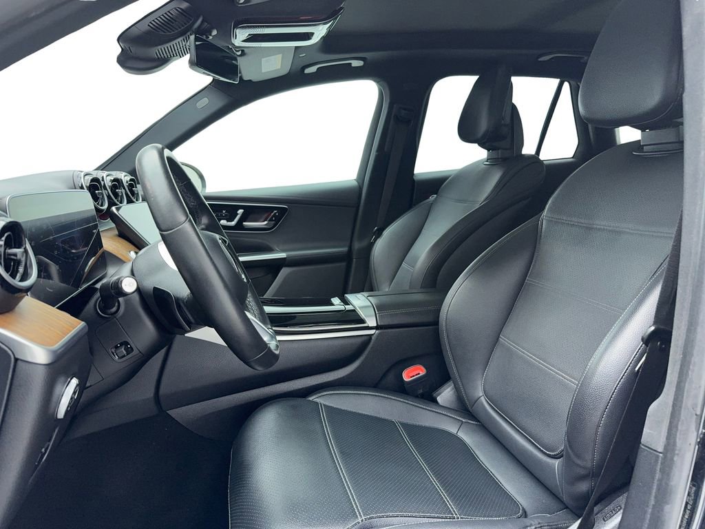 Used 2024 Mercedes-Benz GLC 300 image 38