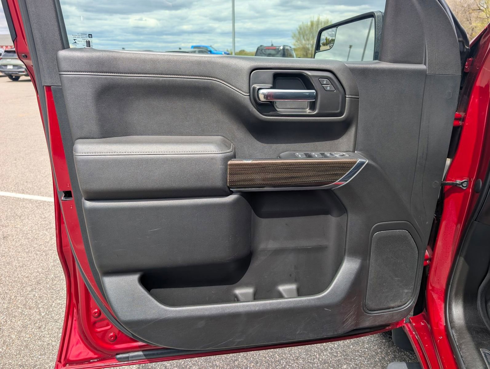 Used 2022 Chevrolet Silverado 1500 RST AWD/4WD image 7