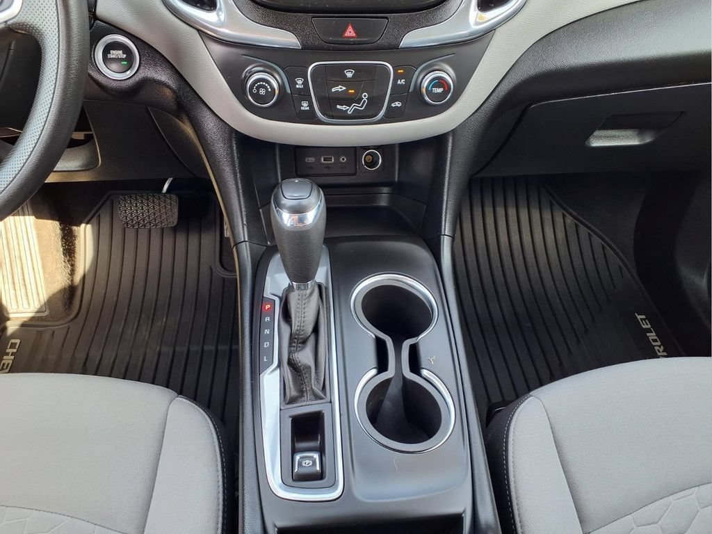 Used 2020 Chevrolet Equinox LS w/ LS Convenience Package FWD image 14