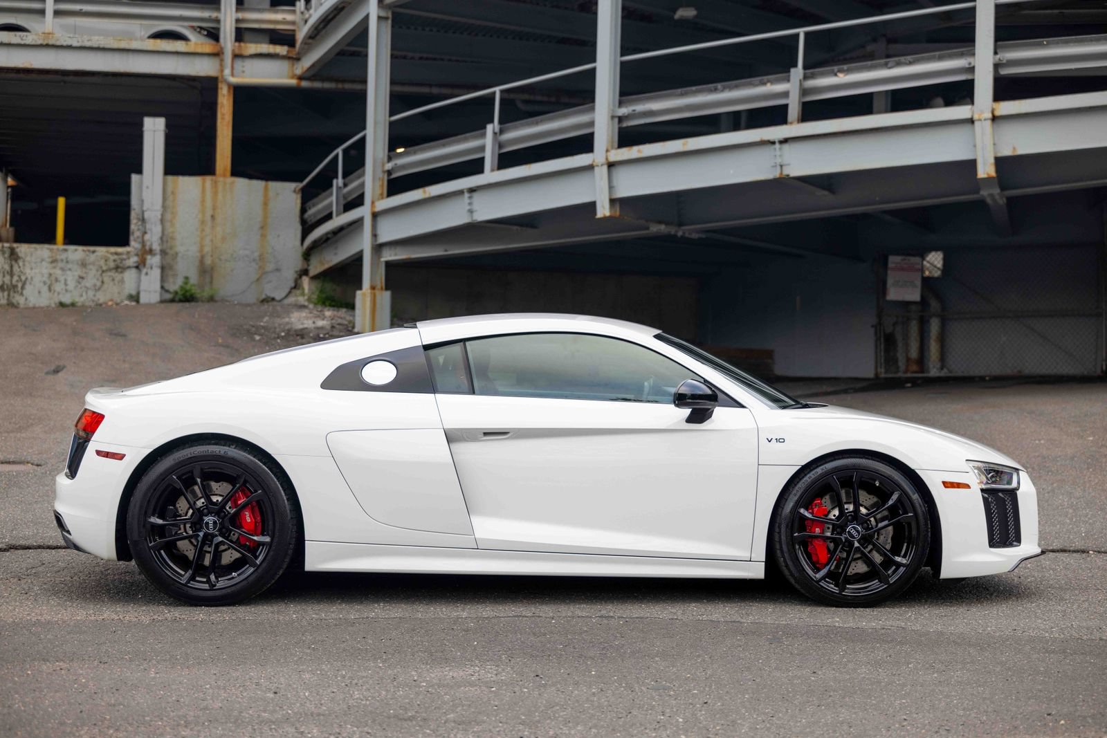 Used 2018 Audi R8 V10 RWD image 7