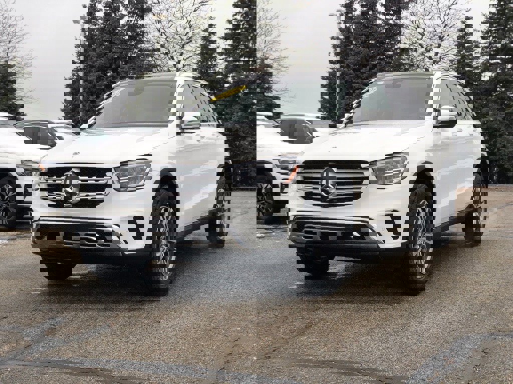 Used 2022 Mercedes-Benz GLC 300 4MATIC image 3