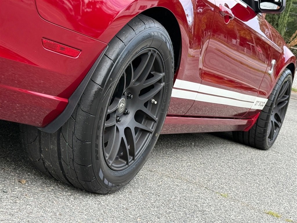 Used 2014 Ford Mustang Shelby GT500 w/ SVT Track Pack image 38