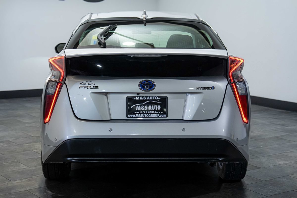 Used 2017 Toyota Prius Two w/ Prius Two Safety Plus Package FWD image 3
