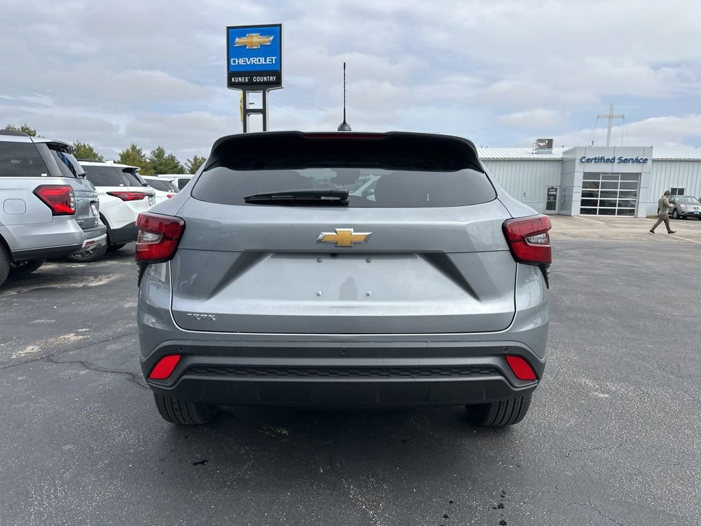 New 2026 Chevrolet Trax LS w/ LS Convenience Package image 12