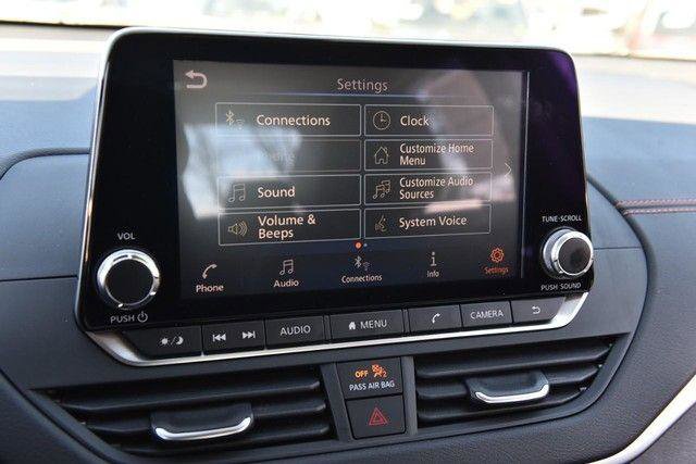 Used 2020 Nissan Altima 2.5 SR w/ Premium Package FWD image 14