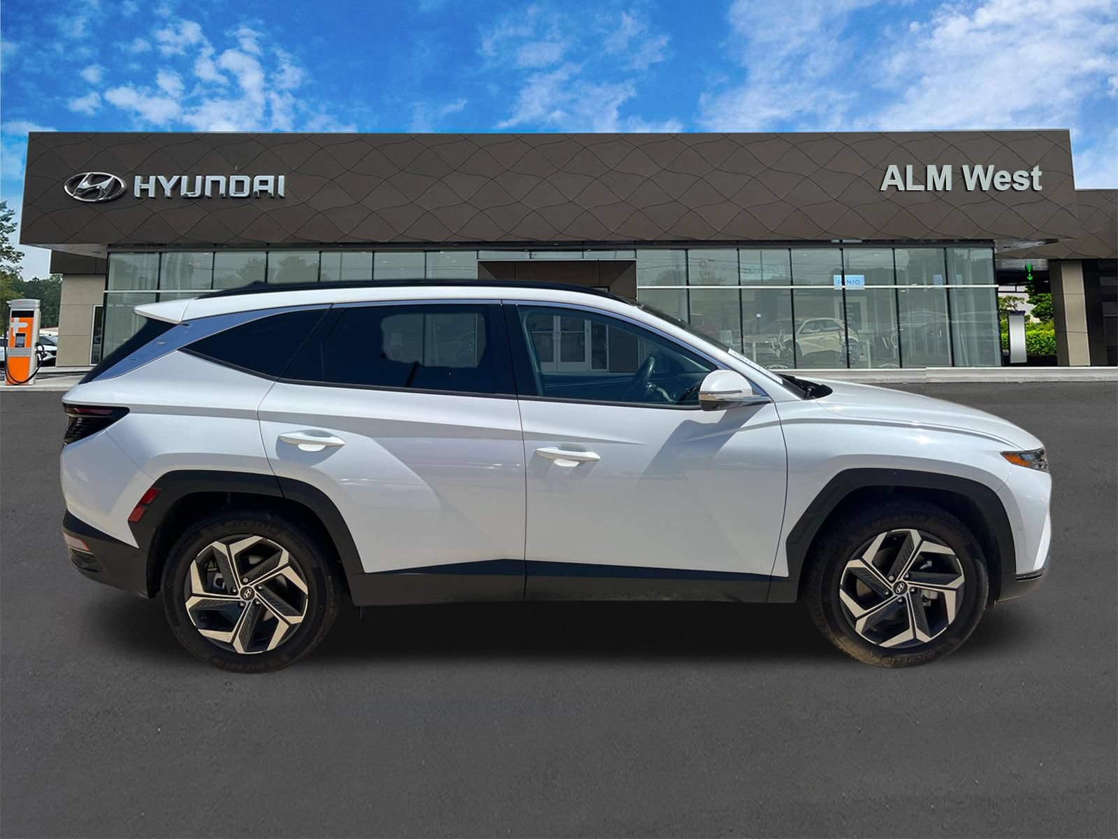 Used 2024 Hyundai Tucson Limited AWD/4WD image 4