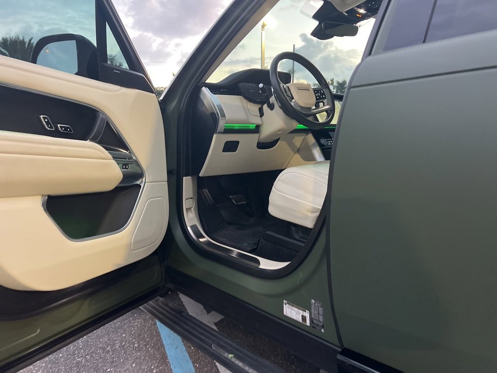 Used 2023 Land Rover Range Rover SE image 33