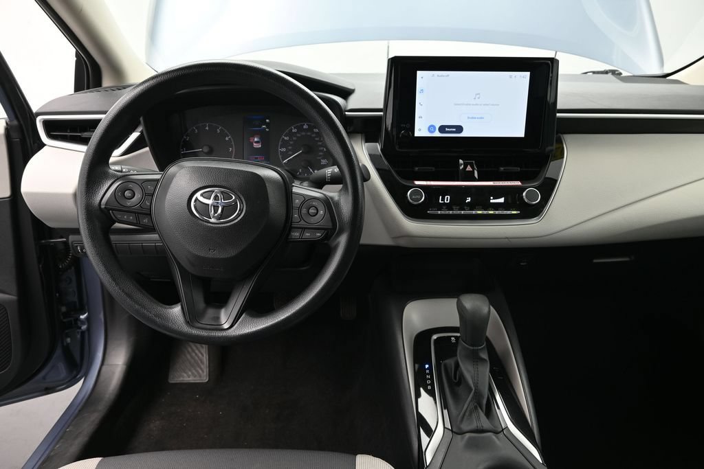 Used 2025 Toyota Corolla LE w/ Convenience Package FWD image 22