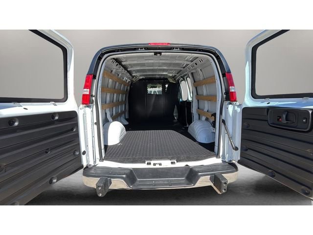 Used 2024 Chevrolet Express 2500 w/ Driver Convenience Package RWD image 29