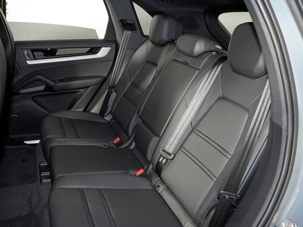 New 2026 Porsche Cayenne S AWD/4WD image 35
