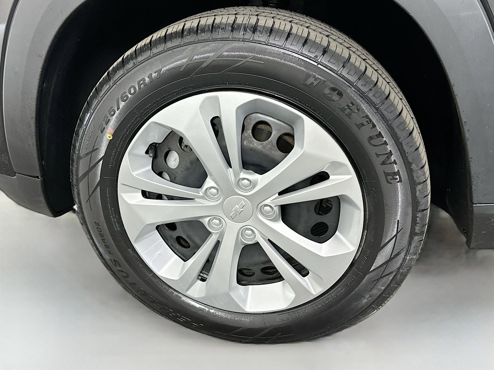 Used 2024 Chevrolet Trax LS FWD image 30