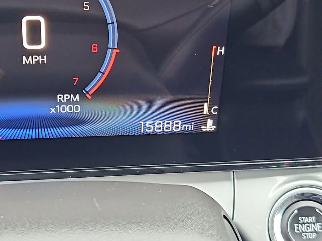 Certified 2025 Chevrolet Trax LT w/ LT Convenience Package image 16