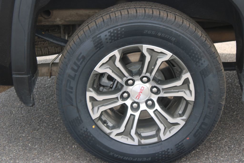 Used 2025 GMC Sierra 1500 SLT AWD/4WD image 13
