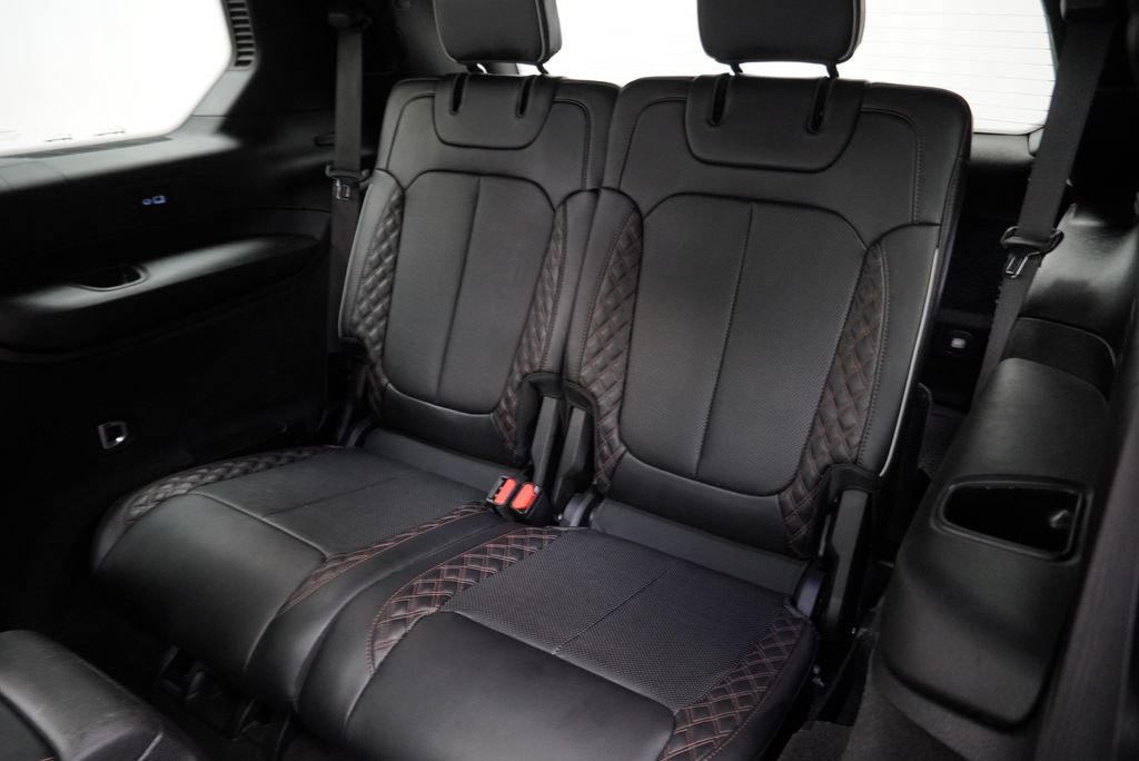 Certified 2021 Jeep Grand Cherokee L Summit w/ Luxury Tech Group V AWD/4WD image 22