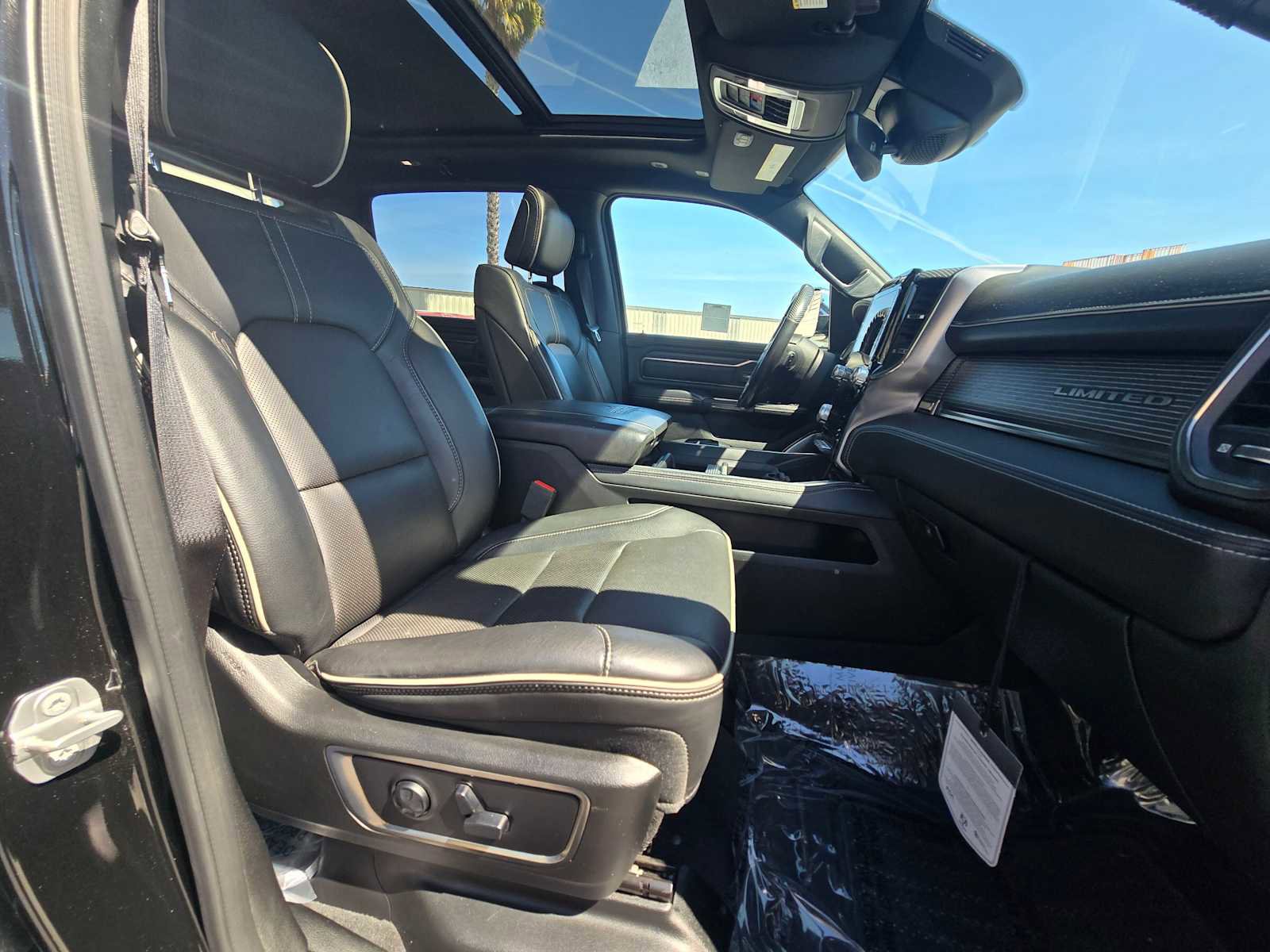 Used 2019 RAM 1500 Limited image 11