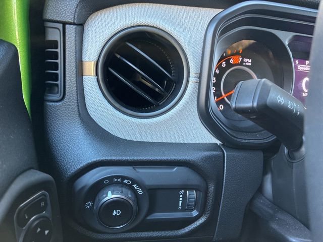 Used 2025 Jeep Wrangler Sport image 25