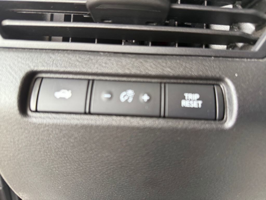 Used 2023 Nissan Altima 2.5 SR image 29