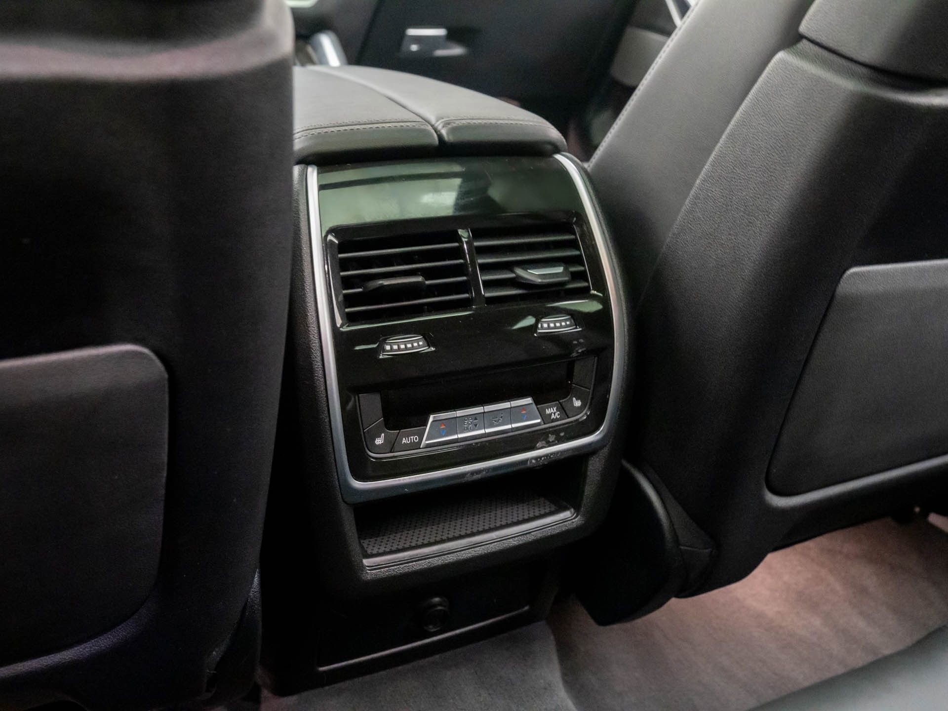 Certified 2024 BMW X6 M60i w/ Dynamic Handling Package image 20