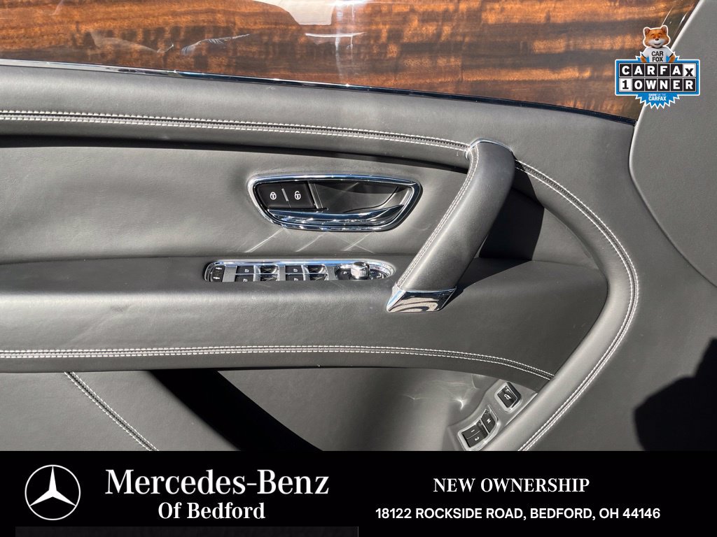 Used 2019 Bentley Bentayga AWD/4WD image 11