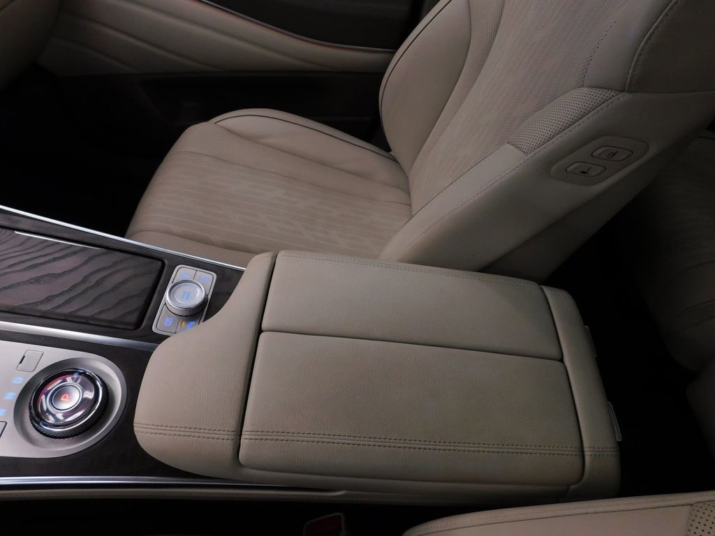 Used 2024 Genesis GV80 2.5T w/ Prestige Package image 27