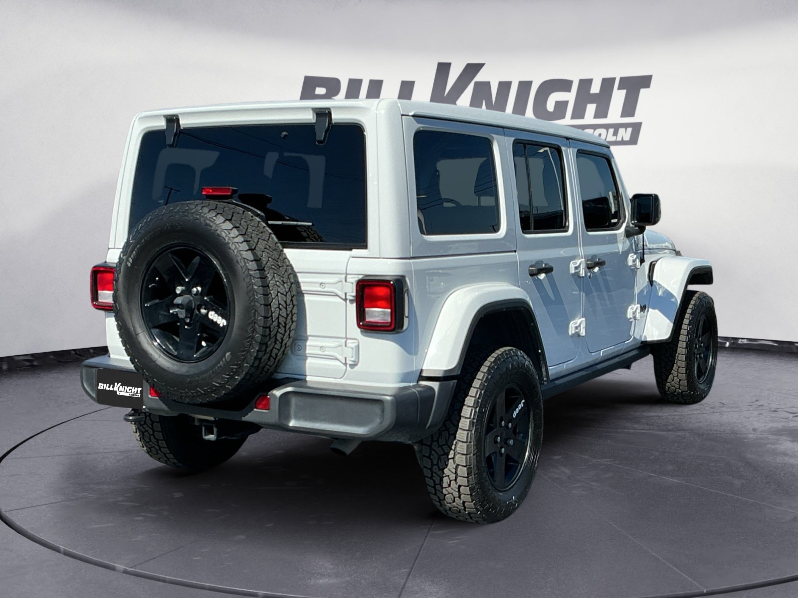 Used 2023 Jeep Wrangler Unlimited Sahara AWD/4WD image 6