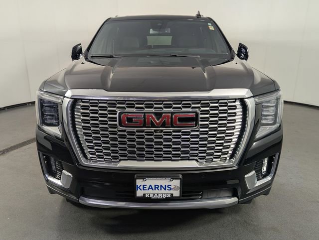 Used 2023 GMC Yukon XL Denali image 3