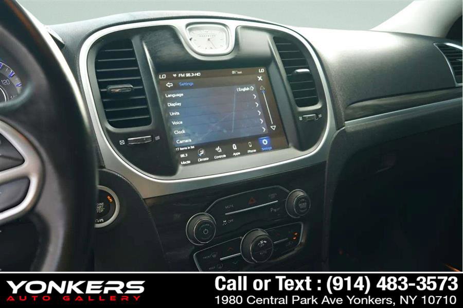 Used 2021 Chrysler 300 Touring L image 33