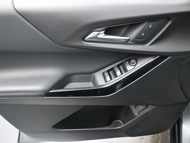 Used 2025 Chevrolet Equinox LT w/ Convenience Package II image 12