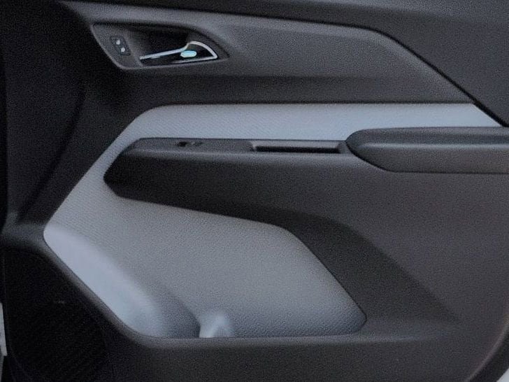 New 2027 Chevrolet Bolt LT w/ Comfort Package image 21